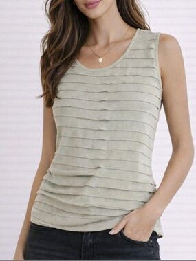 Escada‎ green sleeveless sweater
